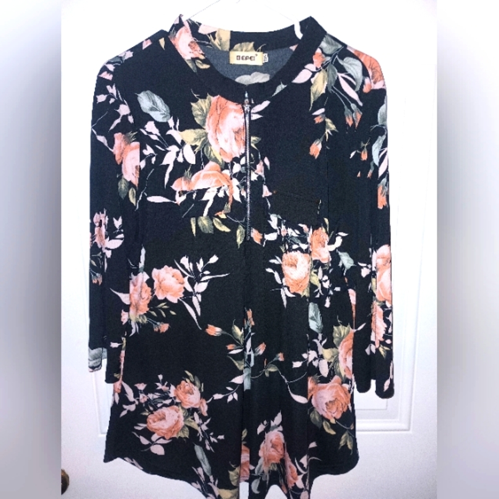 Women's beautiful blouse made by Bepei. Size 2XL